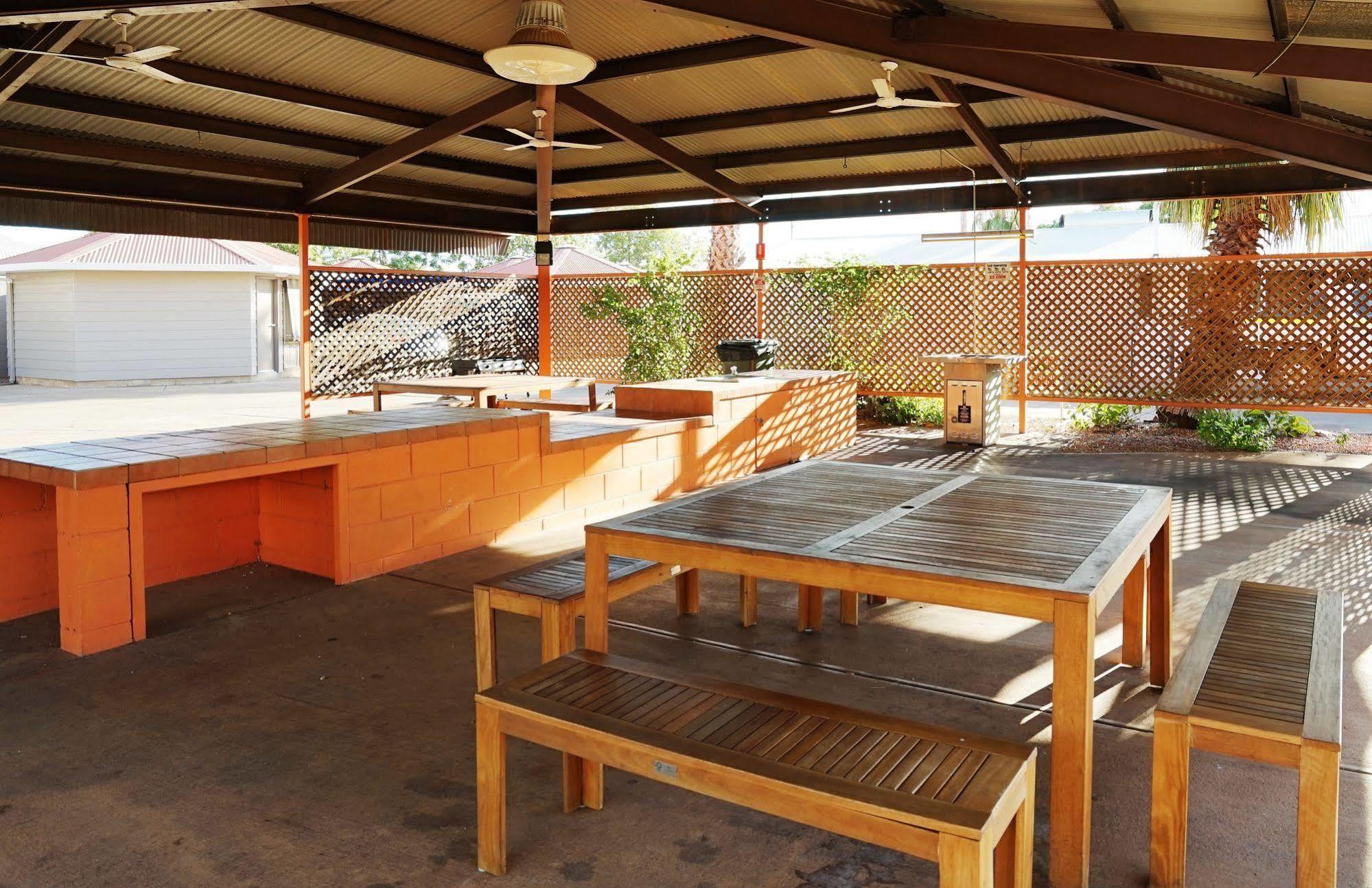 Bluestone Motor Inn Tennant Creek Bagian luar foto